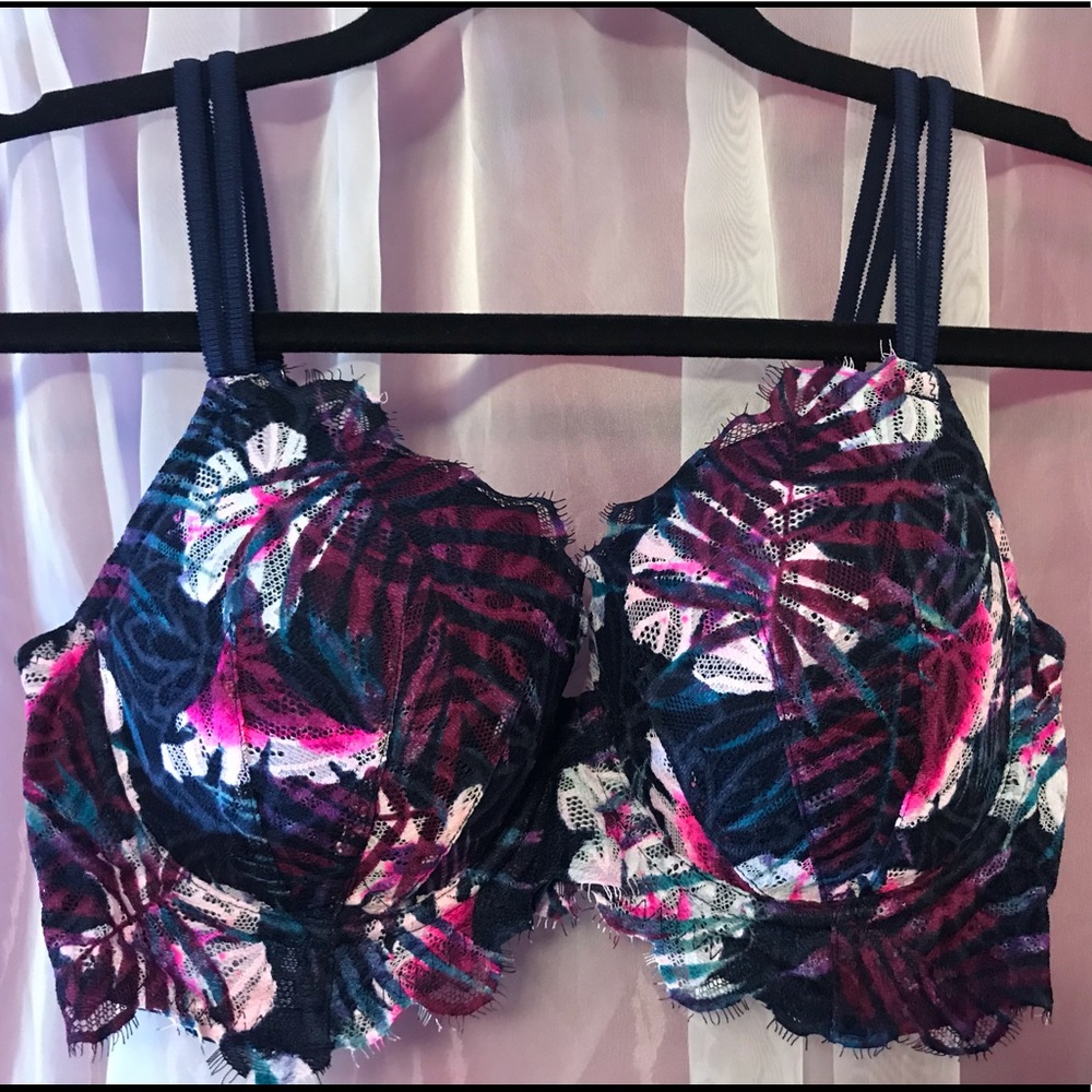 Victoria’s Secret PINK Strappy Date Bra